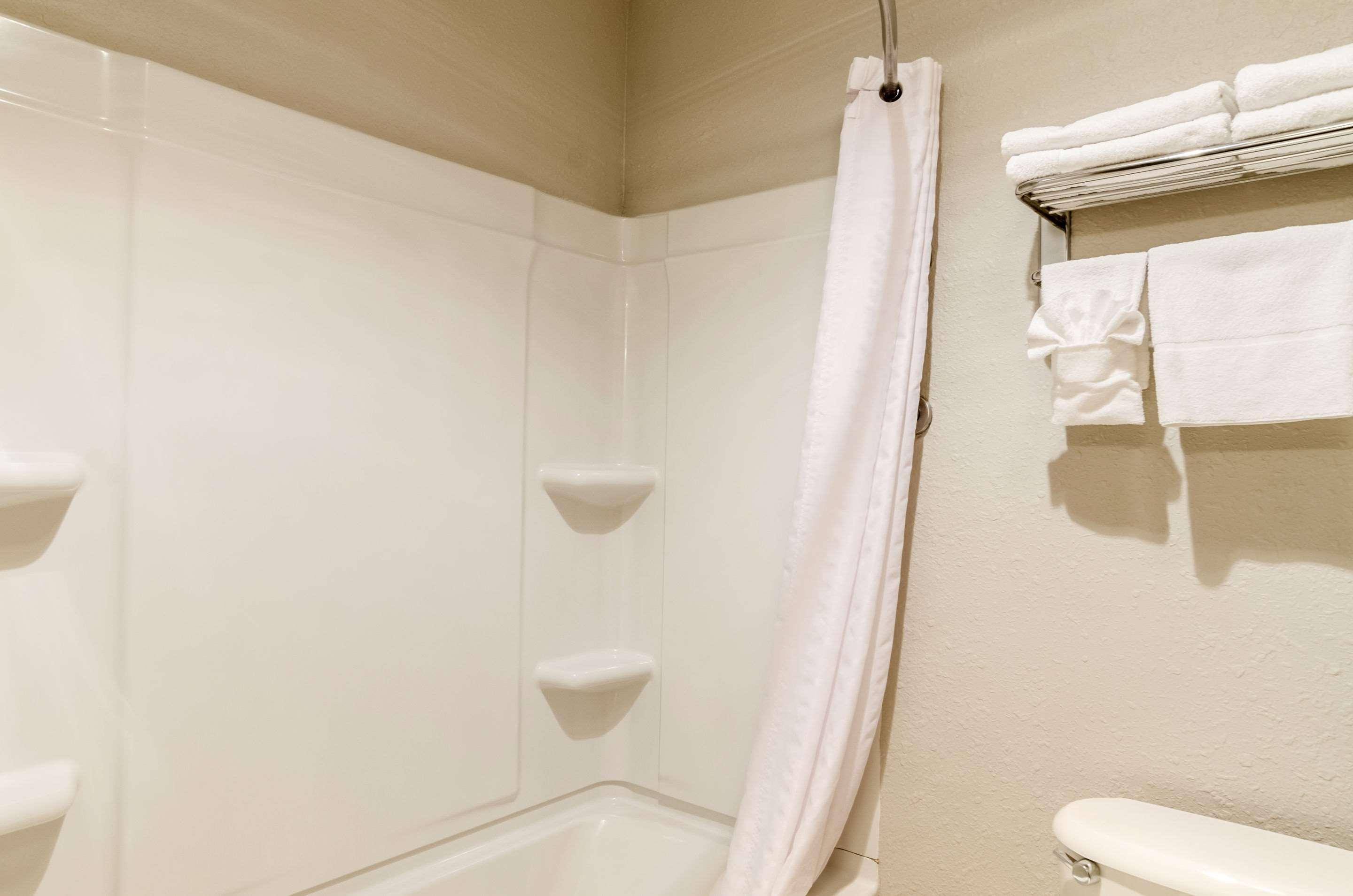 Rodeway Inn Ainsworth Экстерьер фото