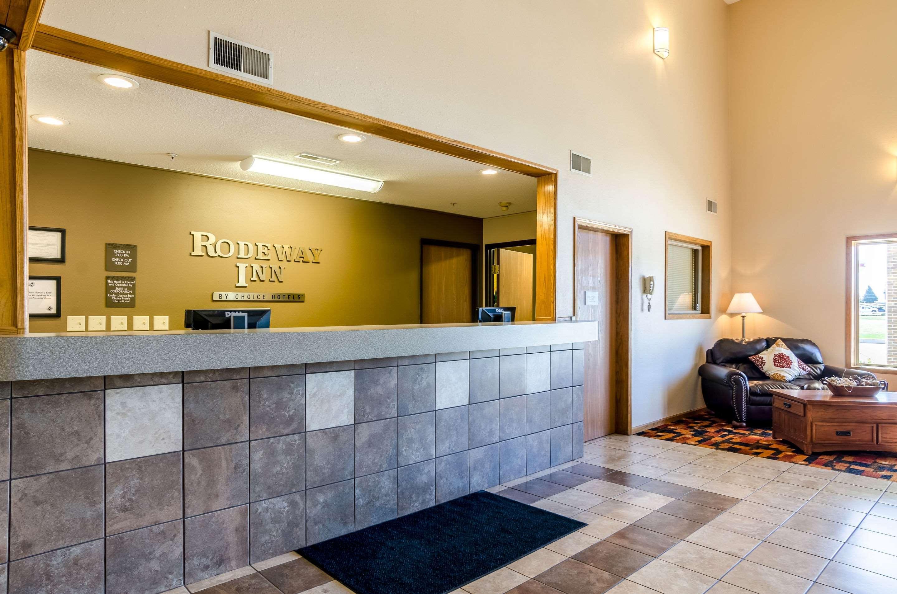 Rodeway Inn Ainsworth Экстерьер фото